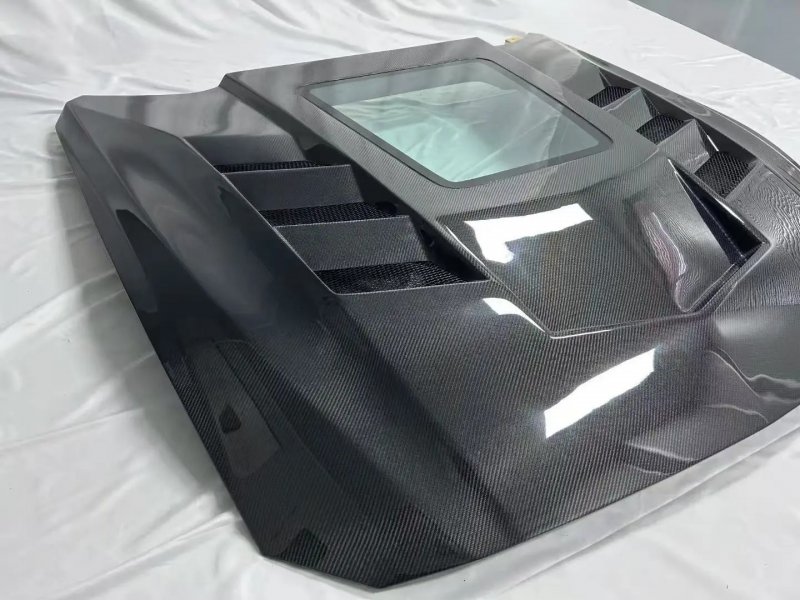 New High Quality for Mustang 2024-2025 Single Sided Carbon Fiber Bonnet Hood Replacement Front Engine Hood Cover Glass Screw-On
